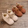 First Walkers merk geboren babyjongen schoenen zachte zool wieg warme laarzen antislip sneaker solide pu voor 1 jaar oud 018 maanden 230328