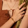 Bracciale rigido 2023 design color oro metallo placcato rame nodo intrecciato braccialetto per le donne regalo di gioielli per vacanze di nozze