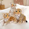 حول الحياة الحقيقية Lion Tiger Leopard Toys جميلة الحيوانات البرية دمية محشوة ناعم للأطفال الأولاد عيد ميلاد عيد الميلاد