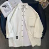 Casual shirts heren heren met lange mouwen los passende Japanse zomer hiphop shirt heren voor casual stadjongen voorjaar herfst brief geprinten geprefabriceerd shirt 230412