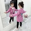 Jackets Girls Herfst Kinderen S Kleding Haped Hooded Outerwear Fashion Breakher Top Kidsjas 2 tot 12 jaar oud Baby Fall Design 230329