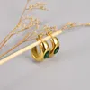 Kolczyki do stadniny dla kobiet Zielony cyrkon C kształt Vintage Gold Color 316L Titanium Steel Charms Trendy Biżuter Hurtowa (GE525)