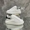 2023Designer Freizeitschuhe Männer Frauen niedrige Sohle Segeltuchschuh Leder dreifach schwarz weiß Original Sole Cap Sneakers Herren Trainer