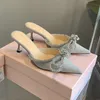 2023 Lyx Sandal Satin Bow Pumps Kristall Utsmyckad strass Kväll Modeskor stilett Klackar sandaler kvinnor klackade Lyx Designer ankelrem Klänning sko