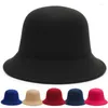 Berets Vintage Felt Hat Fedoras For Women Imitation Wool Bucket Cap Elegant Ladies Jazz Wide Brim Winter Classic Flat Top