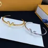 Mit BOX Luxury Bangles Letter L Family Shell Armband für Damen Einfaches biegbares Öffnungsarmband Charm Bracelets Designer Schmuck