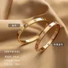 Bracelet de créateur Love Bangle Bijoux 18k Rose Gold Titanium Steel Bracelet Mode Incolore Mesh Rouge Plat Lumière Luxe Polyvalent