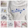 Dekens Swaddling Naam Gepersonaliseerd Geboren deken Baby beddengoed Baby beddengoed Zachte pluche babybed Baby Bed Trolley 230329