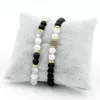 Strand 2pcs/set di coppie di pietre howlite bianca nera Distanza Bracciale uomo Braccialetti zirconi di rame per le donne gioielli amici in rilievo