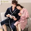 Casal de sono masculino Kimono Winter Bath Bath Robes Homens e mulheres que combinam com manga comprida Robo de banheira grossa de bordado de flanela