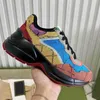 Sandaler Lyxiga Casual Skor Märke Designer Skor Top Läder Sneakers Herr Dam Sneakers Vintage Chaussures Plattform Sneakers Strawberry Mouse Mun Multi Color