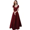 Elegant brudtärna klänningar skopa hals vin röd bandage kort ärm satin en linje party prom lady klänningar mantel de soiree vestidos