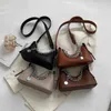 Сумки на плечах Lettside Crossbody for Women Trend Designer Winter Fashion Толстую цепь кожаные кошельки и сумочки 230322