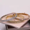 Brazalete de diseñador Brazalete de joyería Carti Brazalete de estrella completa de acero titanio Destornillador ranurado o de acero inoxidable con incrustaciones de diamantes Versión ancha y estrecha Tendencia