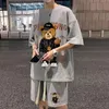 メンズトラックスーツメンメンストリートウェア韓国ファッションスーツベアTシャツ衣装ショーツ2ピースセットトラックスーツalt衣装トラックスーツ服230329