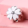 925 Sterling Silver White Primose Clip Charm z szkliwa koralika pasuje do europejskiej biżuterii Pandora Style Bracelets