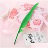 Bollpoint pennor 200 st Feather Quill Pen for Office Student Writing Signing School Supplies Home Decor Drop Leverans Business Industri Dhszy