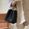 Modna torba kubełkowa w stylu koreańskiej torby o dużej pojemności nowa torba na ramię w pełni dopasowająca oryginalna skórzana torba damska