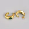 Orecchini ad arco per le donne Zircone verde a forma di C Colore oro vintage Acciaio al titanio 316L Charms Gioielli alla moda Regalo all'ingrosso (GE525)