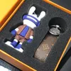 Chaves de designer New Fashion Luxury Men Women Belt Leather Keychain Doll Pinging Reproduction Perfect Reproduction