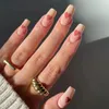 False Nails 24st Kort nagelgradient llow med kärlek hjärtmönster fransk falsk lapp fullt omslag konstgjorda akryltips