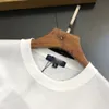 2023 Summer Mens Designer T Shirt Casual Man Tees z literami Drukuj krótkie rękawy