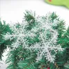 Décorations de Noël 30pcs / lot 11cm ornement blanc flocons de neige en plastique flocon de neige fenêtre d'arbre pour la maison