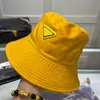 المصممين رجل إمرأة قبعة بحافة القبعات المجهزة الشمس منع بونيه قبعة قبعة بيسبول Snapbacks في الهواء الطلق فستان الصيد بيني 7 ألوان