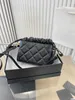 Woman's Luxurys kanalpåsar Designer Väskor handväska axel crossbody väska på ny mode textur läder multifunktionell bärbar sadel väska korgväska