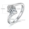 925 Silver Designer Love Heart Ring For Womens Kyssen av en ängel Twisting Arms High-End Qualaps Bröllopsringar Kvinnor Designers Bague Moissanite Ring M05A