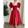 Festklänningar 2023 sexig röd cocktail korta puff ärmar älskling formell hemkomst klänning satin hög slits vestido de gala