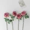 Dekoracyjne kwiaty Udoskonalenie sztuczne róży suche dekoracje kwiatowe impreza okno