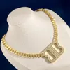 Klassisches Europa Amerika Mode-Stil Halsketten Dame Frauen Männer Gold / Silber Farbe Balencaigaity Hardware eingraviert aushöhlen Buchstabe B Anhänger Halsketten mbx1c