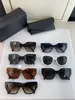 Óculos de sol femininos para homens homens de sol, estilo de moda protege os olhos lentes UV400 com caixa aleatória e case 19zs