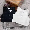 Camiseta recortada para mujer, camisetas sin mangas bordadas con letras tejidas, camisetas sin mangas informales de estilo urbano para verano