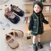 First Walkers Children's Women's Leather Sole Sole Sole dagis inomhusskor Pearl Princess Square Toe Infant First Walking Shoe 230330