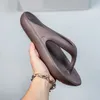 الرجال المصممين للنساء Taw Toe Flip Flops Soft Rubber Slippers Summer Beach Slides Flip-Flops slip-on Slider Fashion Sandals مع صندوق الصناديق 36-45