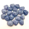 装飾的な置物美しい1pc小さな天然青色方解石のクリスタルハート形状のレイキヒーリングパームストーンズジェムストーンクォーツクリスタル