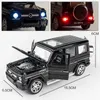 Elektriska RC -flygplan 1 32 G65 G63 SUV -legering Bilmodell Diecasts Metal Toy Off Road Vehicles Simulation Sound Light Collection Childrens Gift 230329