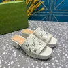 Womens Studs Flat Slide Slippers Sandals Luxurys Designer Silver Stud Cuir véritable Rose Vert Noir Blanc Orange Interlocking Top Qualité Tongs