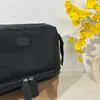 メイクアップバッグxレター化粧品バッグ女性ナイロンデザイナーバッグトイレットバッグレディスジッパーファッションクラシックデザイナーハンドバッグ財布
