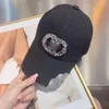 Ball Caps Women's Luxury Designer Ball Hat Fashion Holiday Travel Sunshade Crystal Letter Embroidery Print casquette