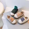 Primeiros Walkers Boys 'Canvas Baby Sapatos para crianças pequenas sapatos casuais de tênis ao ar livre