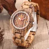Armbandsur Quartz Zebra Wood Watch For Herr Enkel skala Träurtavlor Praktisk Helt band Vikbart spänne Herrarmbandsur Gåvor Handled