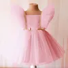 Abiti per ragazze Estate Neonate Vestito Manica da volo Fiocco Abito da compleanno Tulle Figura Principessa nata Compleanno Baby Barbecue Dress 230329