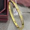 hin Love bangl gouden armband voor vrouw designer diamant Verguld 18K T0P kwaliteit hoogste tegenkwaliteit klassieke stijl luxe jubileumcadeau met doos 004AA