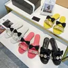 Designer Sandalen Vrouwen Lamsleer Witte Muilezels Boog Slipper Zomer Parel Kralen Bloem Dia's Zomer Rubber Jurk Schoen