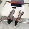 Klassieke damessandaal ontwerper schoenen Leren buitenzool sandalen feest Letter splitsen dames danskleding schoen Suède platte schoenen Suède paneel Damesschoenen maat 35-41-42 Met doos