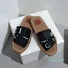 Designer Woody sandaler för kvinnor Mules flat slides beige svart Bokstäver Tyg canvas tofflor dam sommar utomhusskor