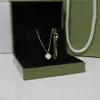 Fashion Mini Pendant Necklace Designer Necklaces Womens Jewelry Fritillaria Clover Design Gold Color Elegant Temperamental QV48